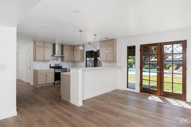 2529 Innisfree Drive, Bakersfield, CA 93309