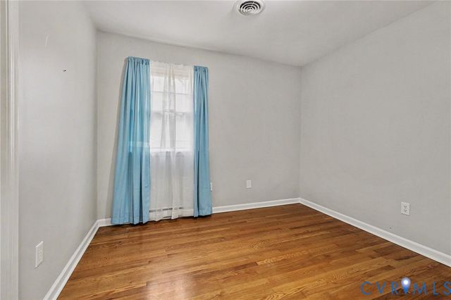 9107 Dabney Dr, Sutherland, VA 23885