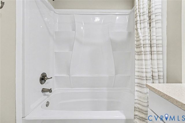 9107 Dabney Dr, Sutherland, VA 23885