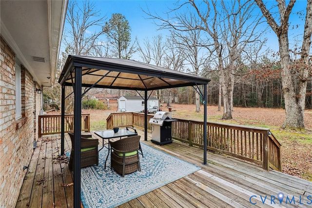 9107 Dabney Dr, Sutherland, VA 23885