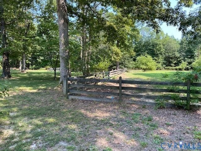 9107 Dabney Dr, Sutherland, VA 23885