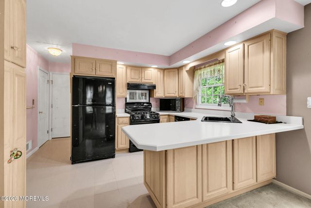 39 Ontario Avenue, Atlantic Highlands, NJ 07716