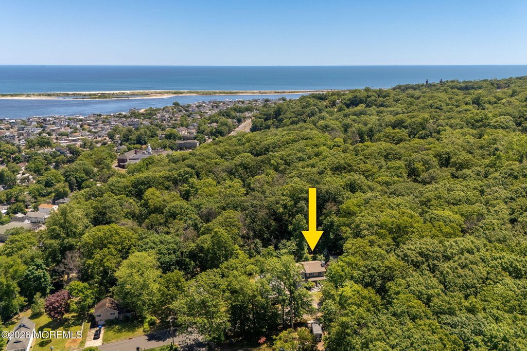 39 Ontario Avenue, Atlantic Highlands, NJ 07716
