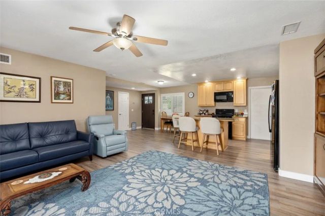 9716 Halberns Boulevard, Santee, CA 92071