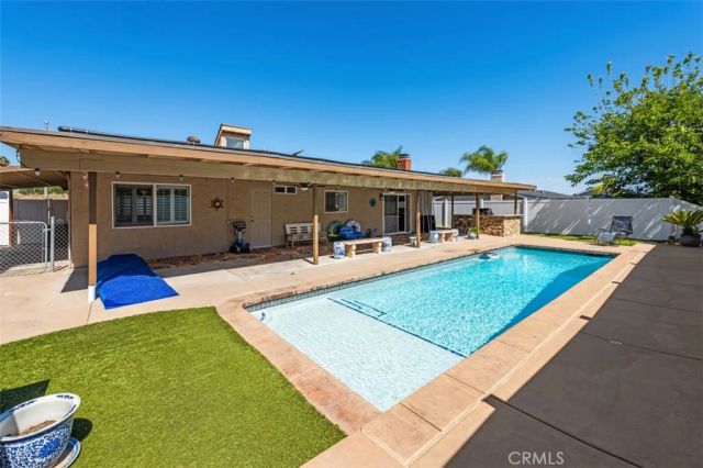 9716 Halberns Boulevard, Santee, CA 92071