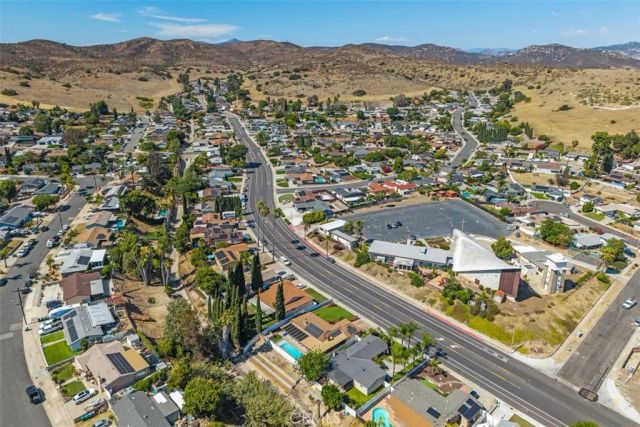 9716 Halberns Boulevard, Santee, CA 92071