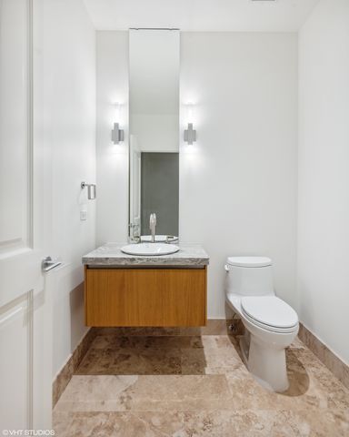 363 E Wacker Drive 2709, Chicago, IL 60601