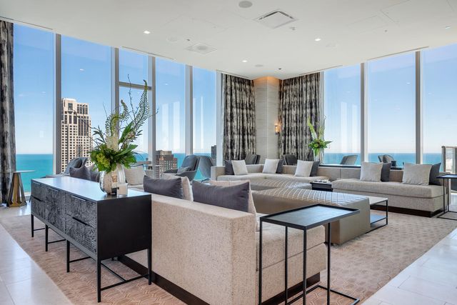 363 E Wacker Drive 2709, Chicago, IL 60601