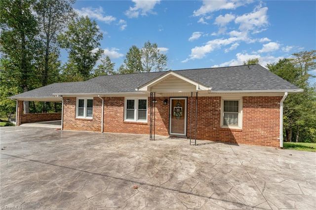 490 Oakland Drive, Elkin, NC 28621