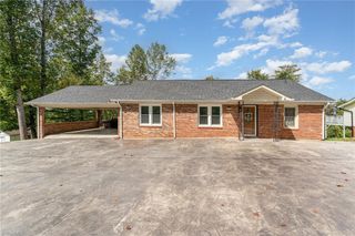 490 Oakland Drive, Elkin, NC 28621