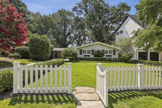 2575 Sharondale NE Drive, Atlanta, GA 30305