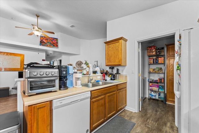 726 & 732 Stonebriar Trail, Redding, CA 96003