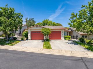 726 & 732 Stonebriar Trail, Redding, CA 96003