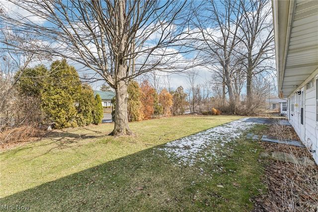 1215 Spruce Tree Lane, Amherst, OH 44001