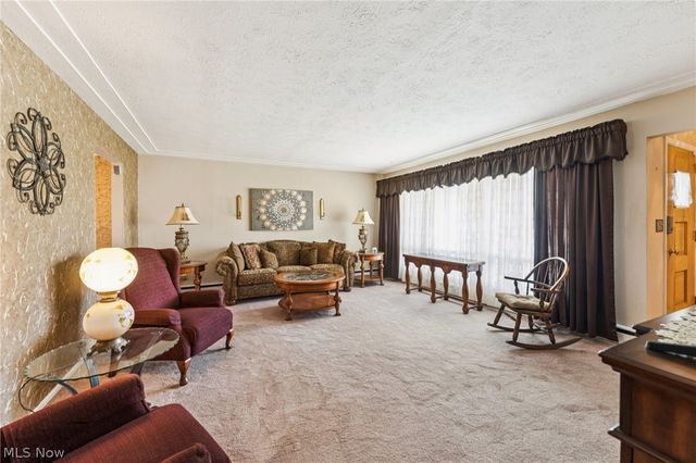 1215 Spruce Tree Lane, Amherst, OH 44001