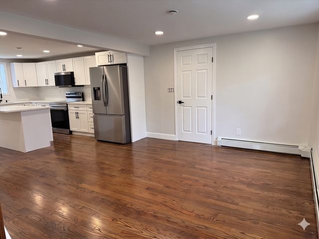 98 Elm St, Blackstone, MA 01504