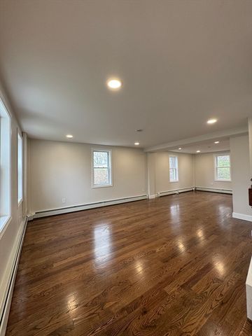 98 Elm St, Blackstone, MA 01504