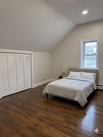 98 Elm St, Blackstone, MA 01504