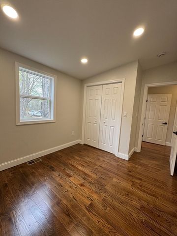98 Elm St, Blackstone, MA 01504