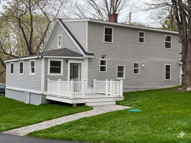 98 Elm St, Blackstone, MA 01504