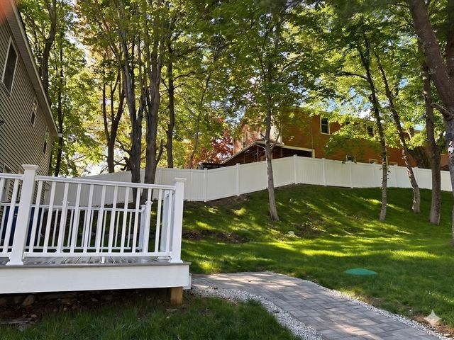 98 Elm St, Blackstone, MA 01504