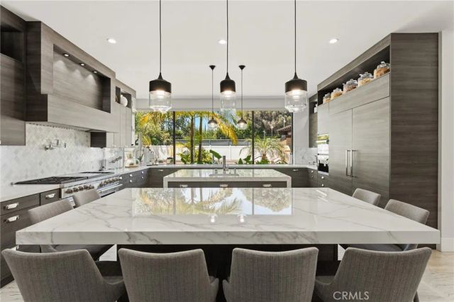 5334 Encino Avenue, Encino, CA 91316