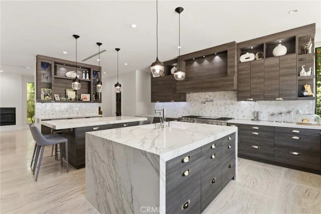 5334 Encino Avenue, Encino, CA 91316