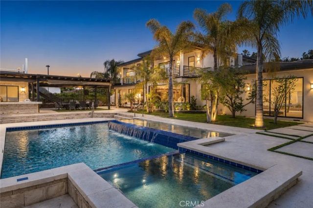 5334 Encino Avenue, Encino, CA 91316