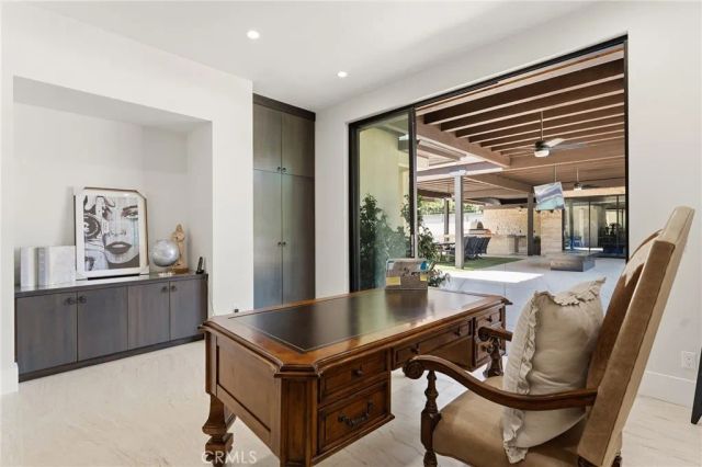 5334 Encino Avenue, Encino, CA 91316