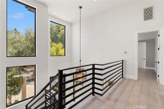 5334 Encino Avenue, Encino, CA 91316