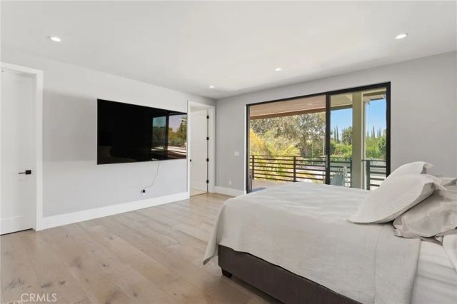 5334 Encino Avenue, Encino, CA 91316