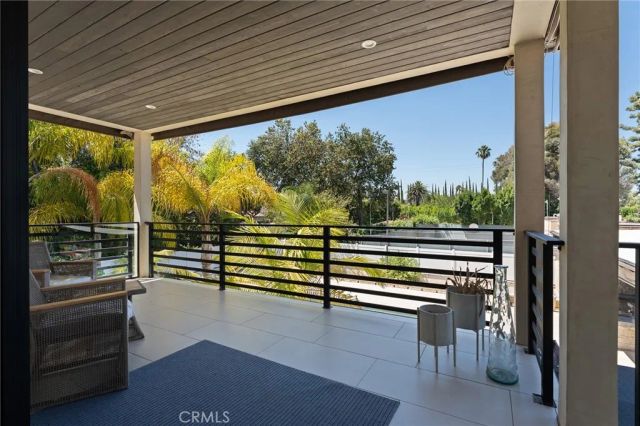 5334 Encino Avenue, Encino, CA 91316