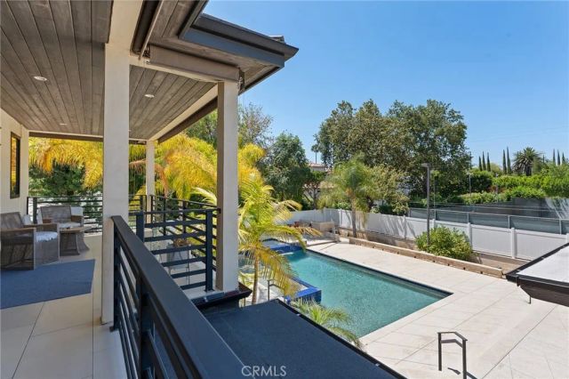 5334 Encino Avenue, Encino, CA 91316