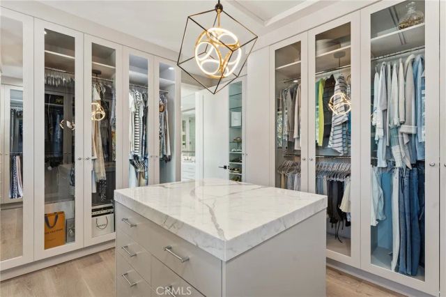 5334 Encino Avenue, Encino, CA 91316