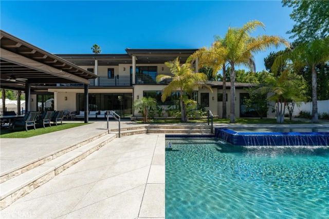 5334 Encino Avenue, Encino, CA 91316