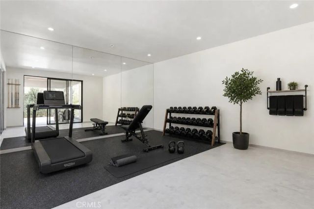 5334 Encino Avenue, Encino, CA 91316