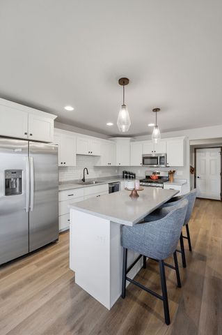 712 Hillside Drive, Tiffin, IA 52340