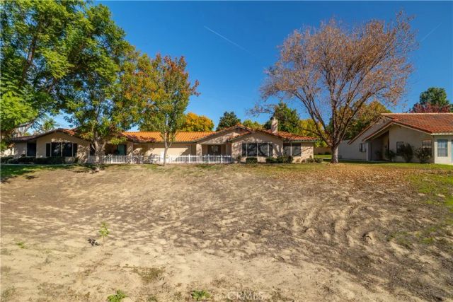 1057 Clubhouse Drive, Hemet, CA 92545