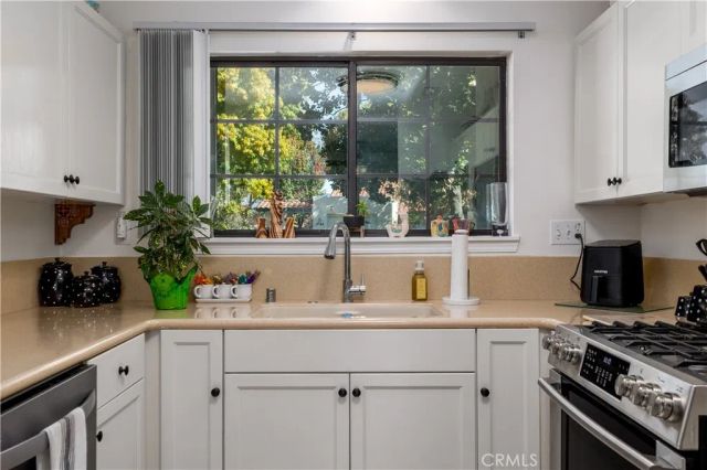 1057 Clubhouse Drive, Hemet, CA 92545