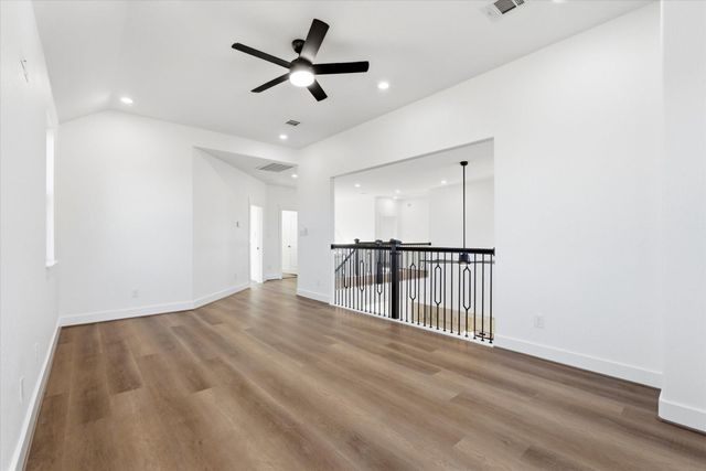 741 S Carroll Street, La Porte, TX 77571