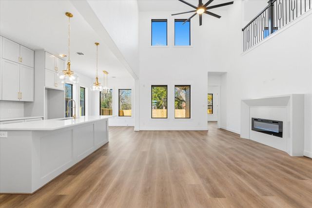 741 S Carroll Street, La Porte, TX 77571