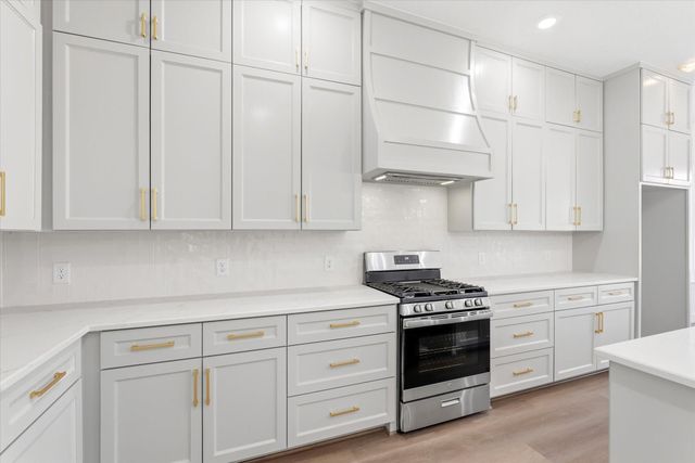 741 S Carroll Street, La Porte, TX 77571