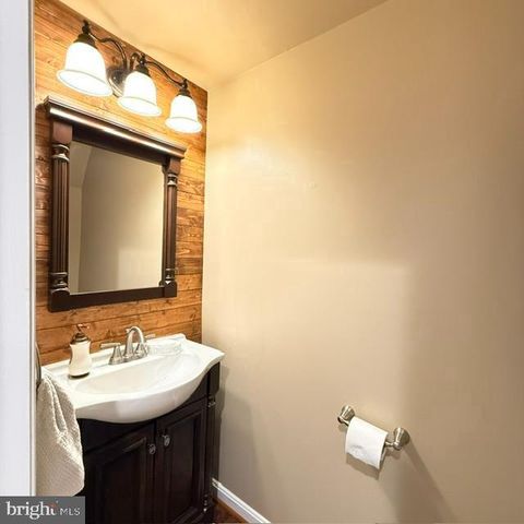 3965 CRESSIDA PL, Woodbridge, VA 22192