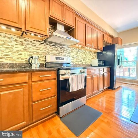 3965 CRESSIDA PL, Woodbridge, VA 22192