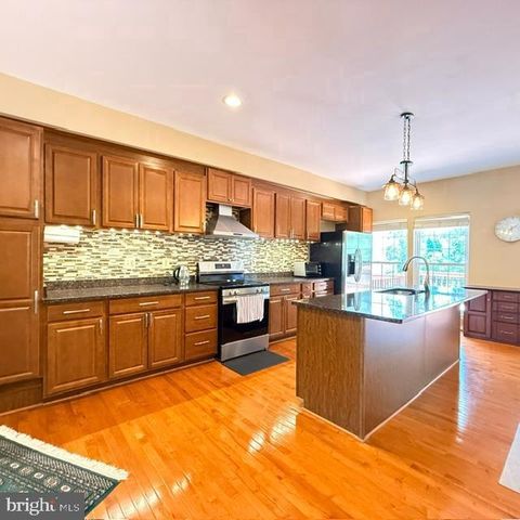 3965 CRESSIDA PL, Woodbridge, VA 22192