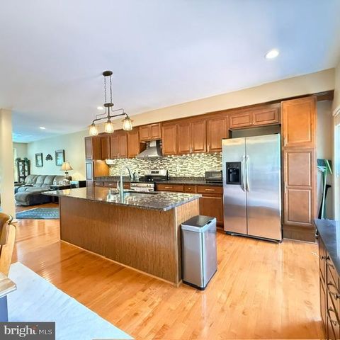 3965 CRESSIDA PL, Woodbridge, VA 22192