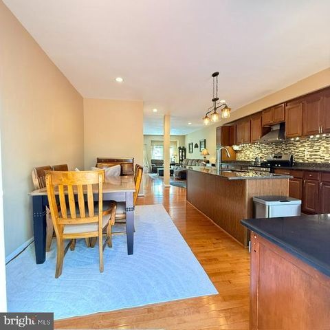 3965 CRESSIDA PL, Woodbridge, VA 22192