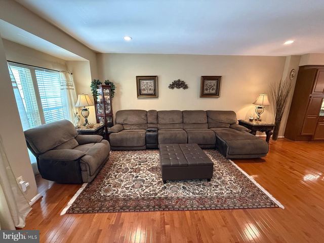 3965 CRESSIDA PL, Woodbridge, VA 22192