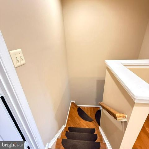 3965 CRESSIDA PL, Woodbridge, VA 22192