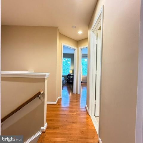 3965 CRESSIDA PL, Woodbridge, VA 22192